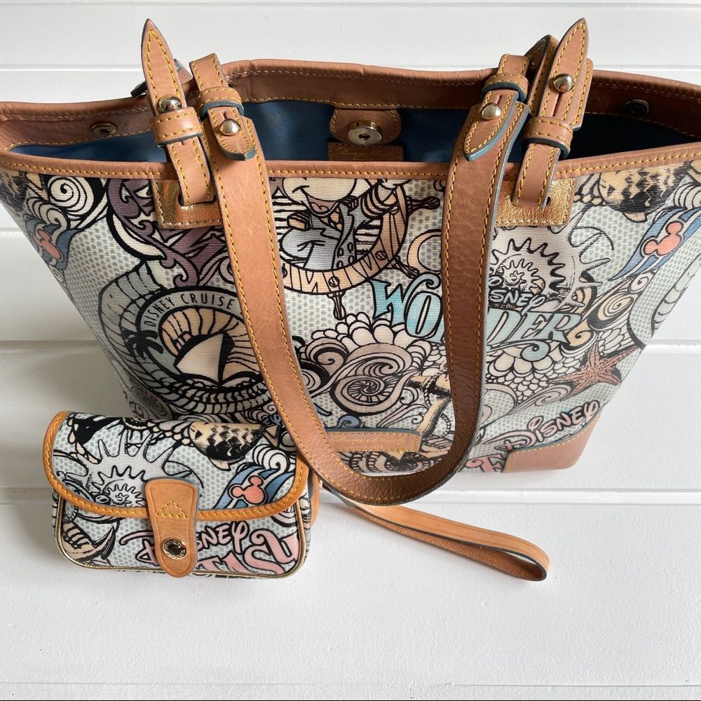 Dooney & Bourke Disney Cruise Line Fantasy Inaugural Sailing Tote Bag & Wristlet - Picture 2 of 16